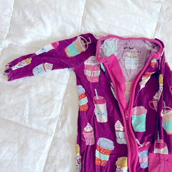 Little Sleepies Damaged Lot (4 zippies included) - Picture 8 of 12